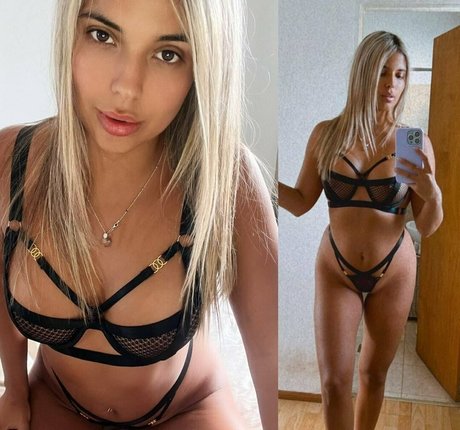 amateur threesome onlyfans hot nude pic