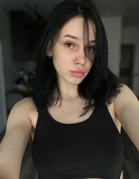 adelebee best actress pictures