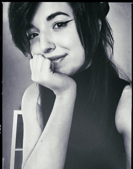 Slight Sounds top actress img