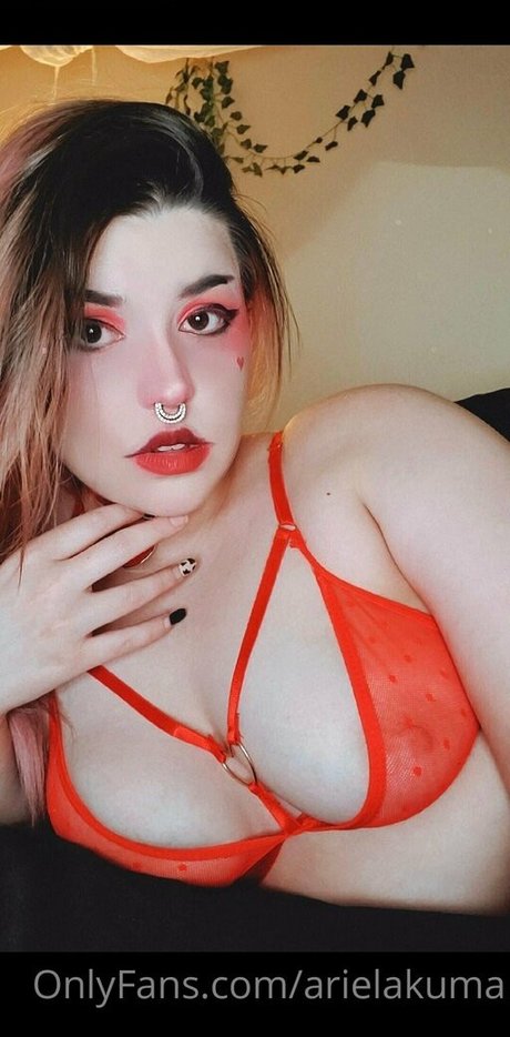 arielakuma star sexy photos