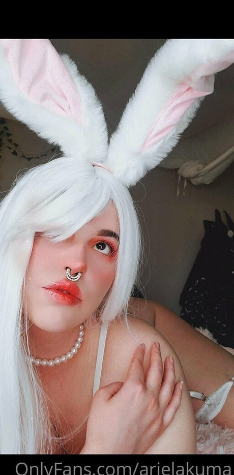 arielakuma exclusive model photo