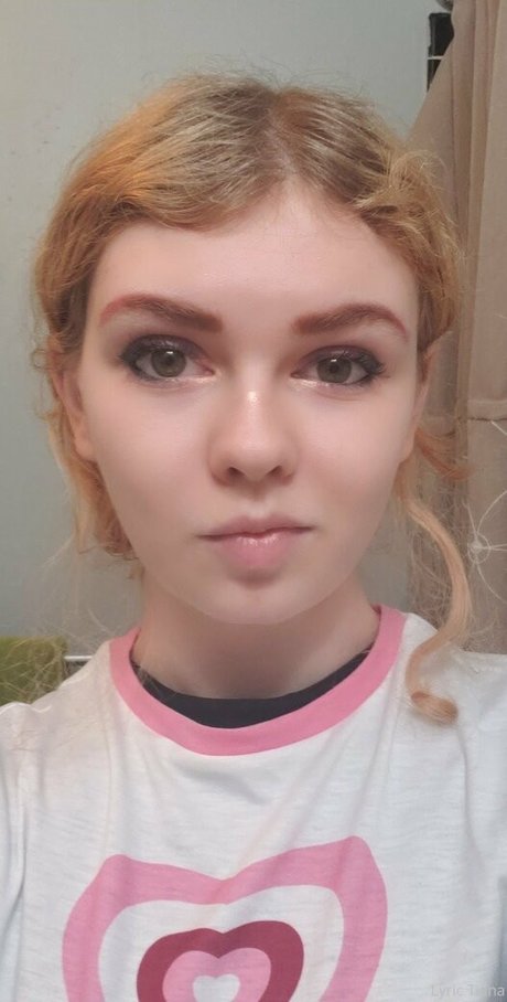 lyrictiana sex pornstar pictures