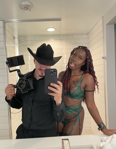 conquerhermind free actress gallery