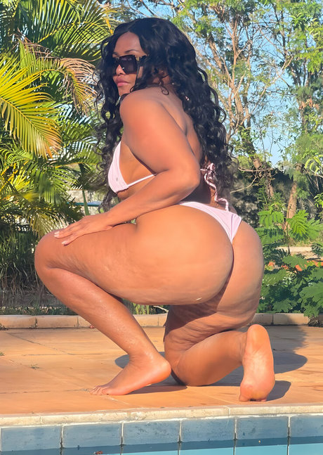 Gaby Amarantos model hot gallery