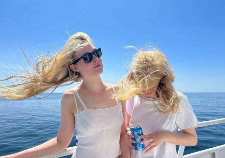 Dakota Fanning exclusive actress pics