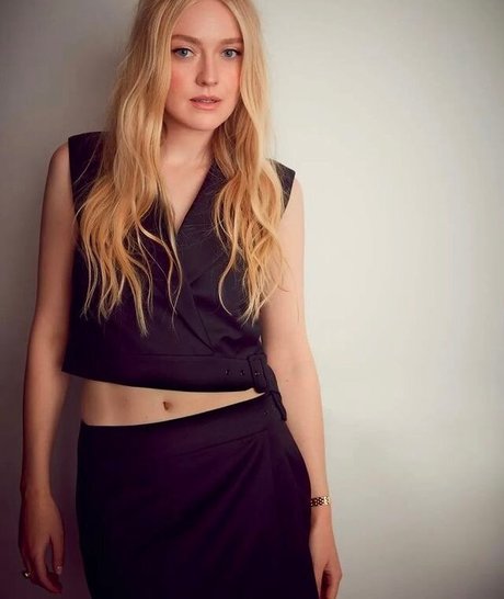 Dakota Fanning art pornstar images