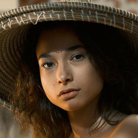 Nikol Beylik adult model gallery