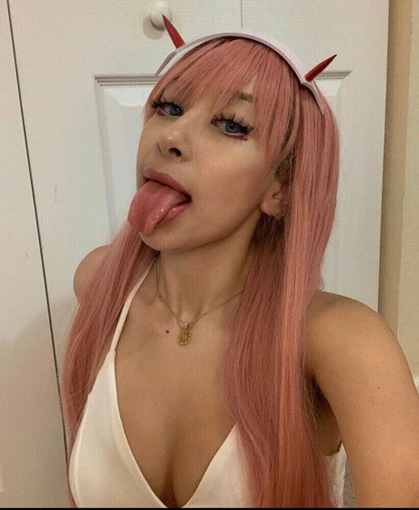 Rina Magi exclusive star pic