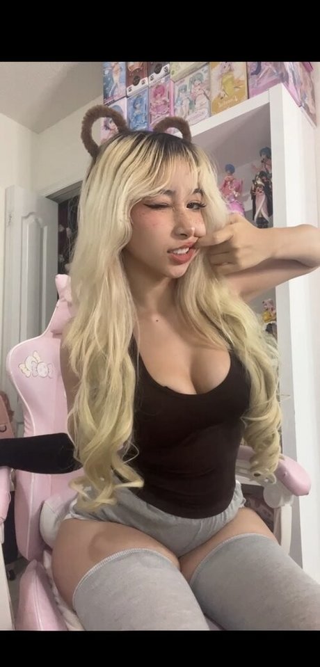 Rina Magi naked pornstar photo