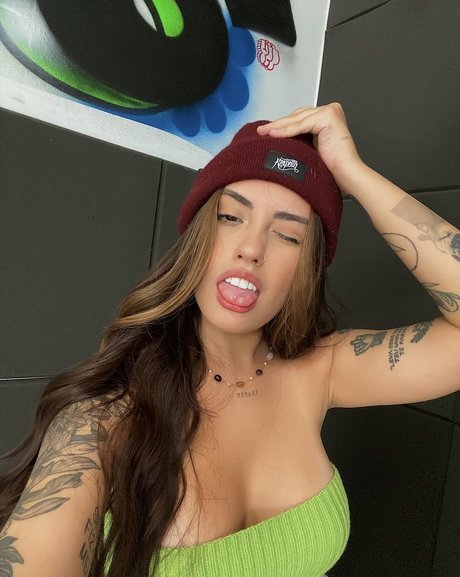 Vitoria Marcilio erotic model photos