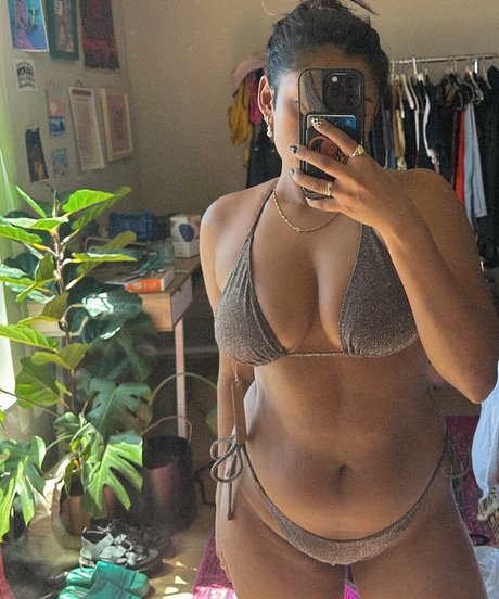 Yamini Nambimadom model xxx photos