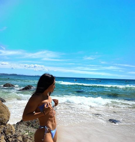 Desi Johnson nice model image