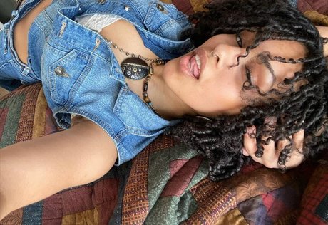 Aaliyeezy star exclusive image