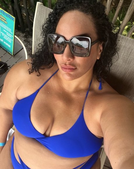 Nia Jax pornographic star pic