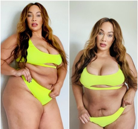 Nia Jax star art image