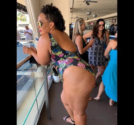 Nia Jax pornstar adult archive