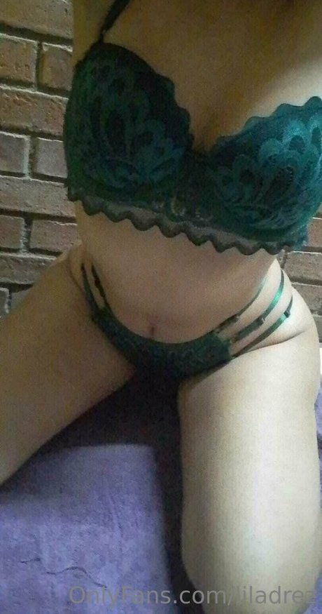 liladrez sexy actress pictures