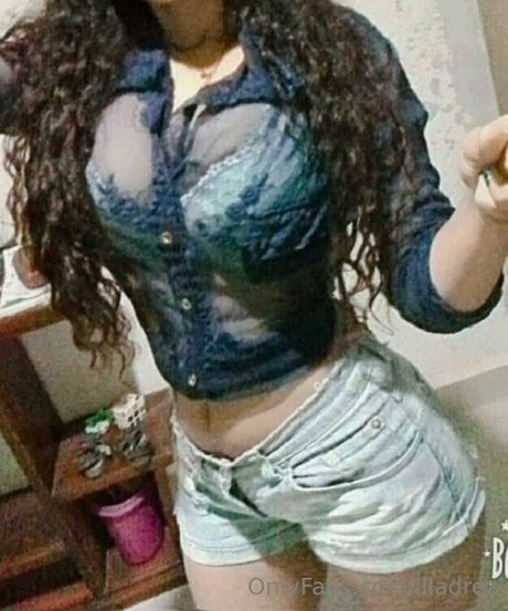 liladrez hot star image