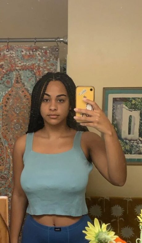 Raina Morris model beautiful image