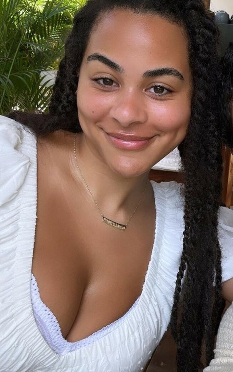 Raina Morris model nudes archive