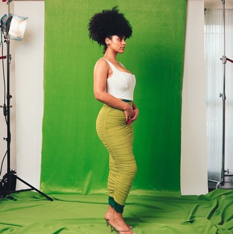 Raina Morris sex star image