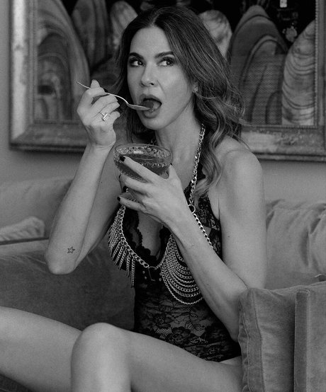 asian shemale onlyfans beautiful nude picture