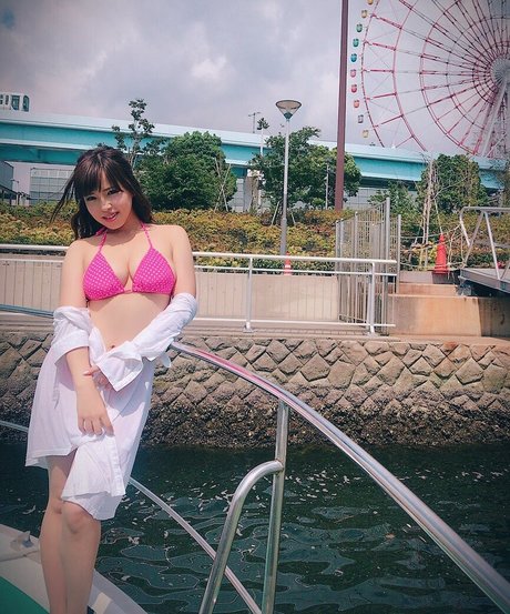 Mina Shirakawa pornstar erotic photos