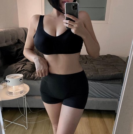 Tashay0ung hot model archive