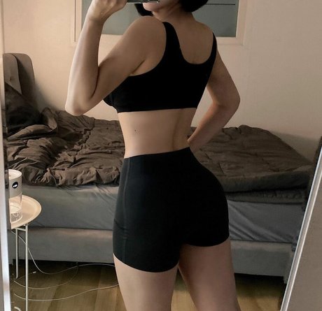 Tashay0ung naked actress gallery