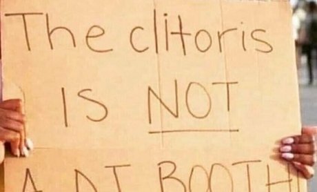 coochielouwho nude actress picture