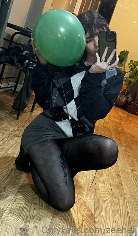 Zee Hell top actress img