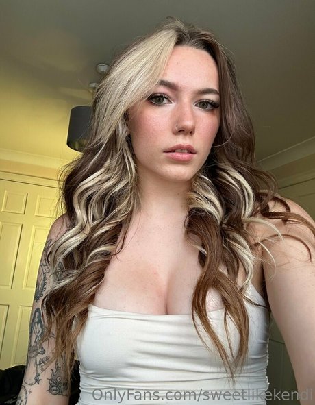 sweetlikekendi star hot picture