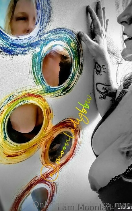 mika mar erotic star photos