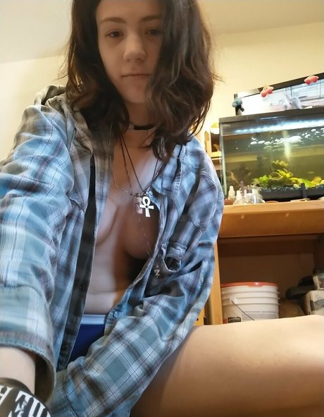 sagethemuse model pornographic images