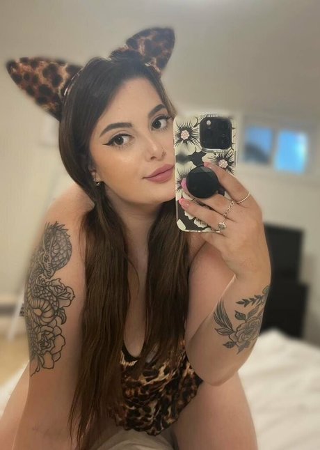 bellaapaigexo nude model photo