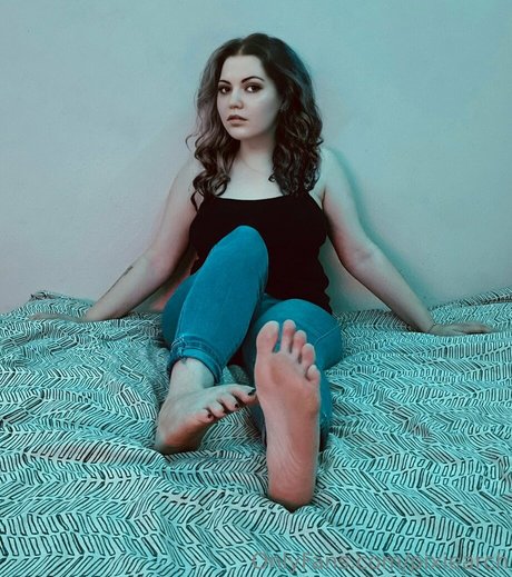 pixiearch nude model archive