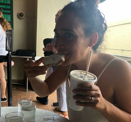 Emmanuelle Chriqui porn actress galleries