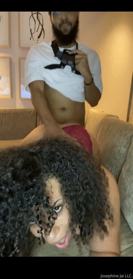 strokeitforher model top gallery