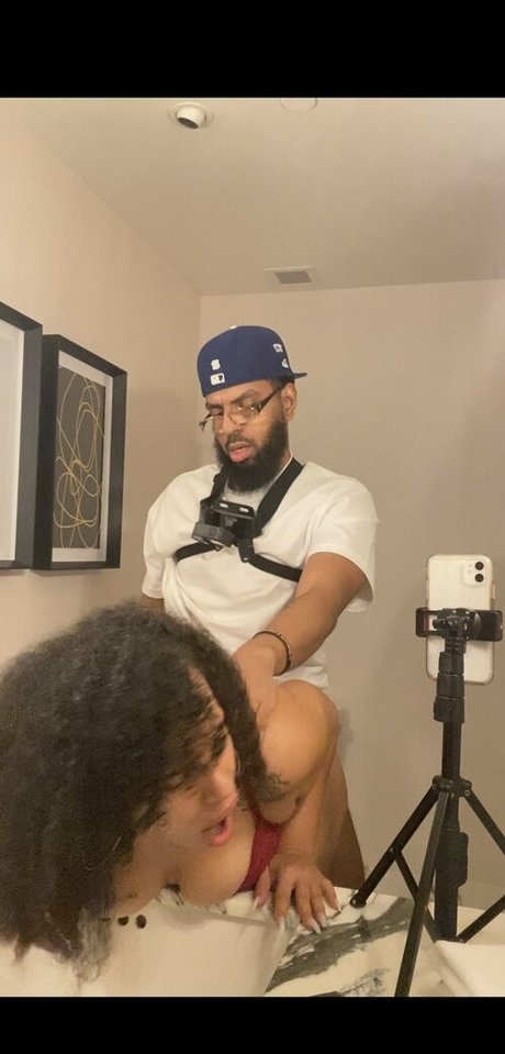 strokeitforher exclusive pornstar image