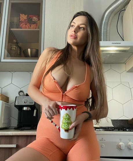 eeemilyyy exclusive pornstar images