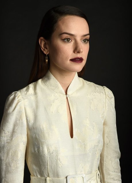 Daisy Ridley nude actress archive