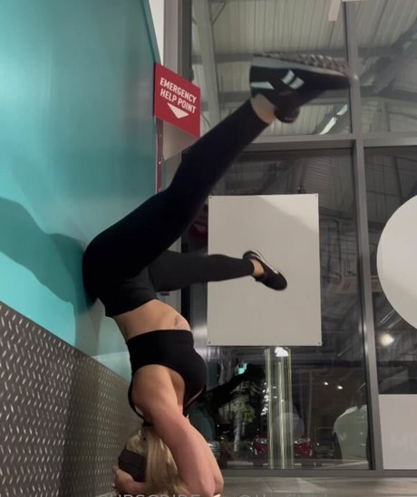 fitmodelmum nude actress galleries