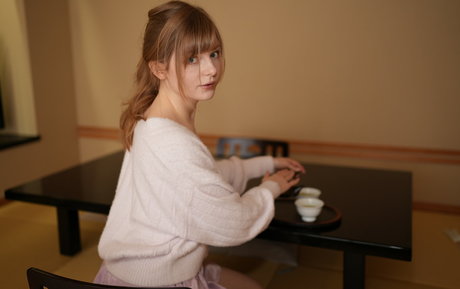 Ella Freya hot model pics