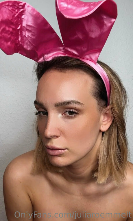 Julia Rommelt porn star images