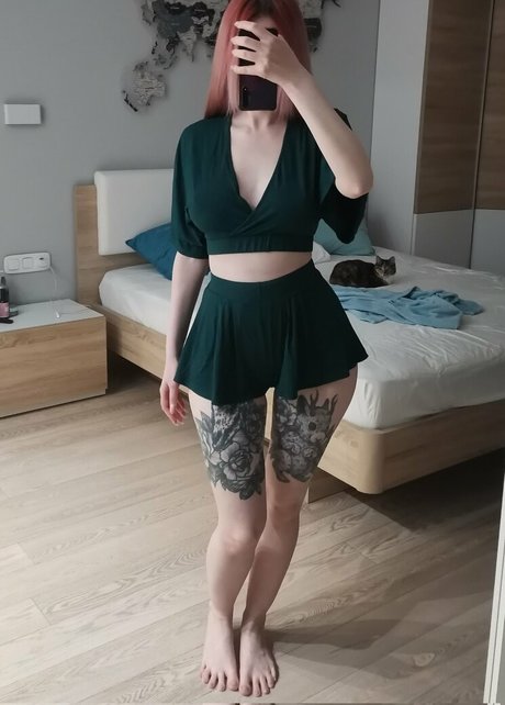 Alice Inferno star nude archive