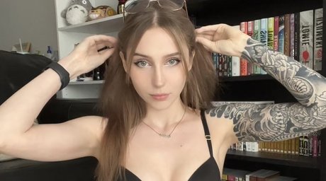 Alliury pornstar perfect galleries