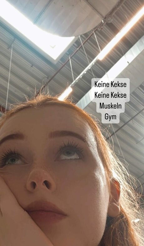 KDRkitten erotic star photos