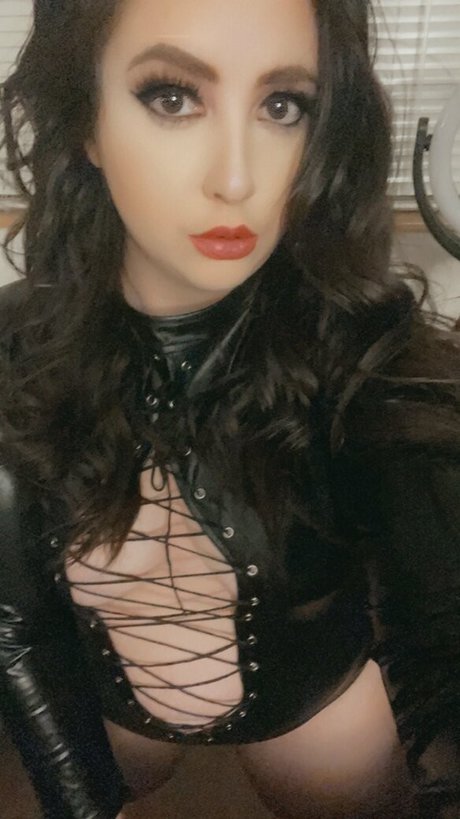 ava hadley hot model img