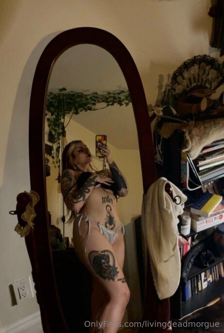 Livingdeadmorgue hot star pic