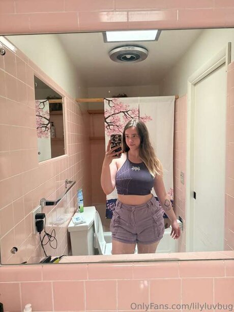 Lilyluvbug best pornstar img